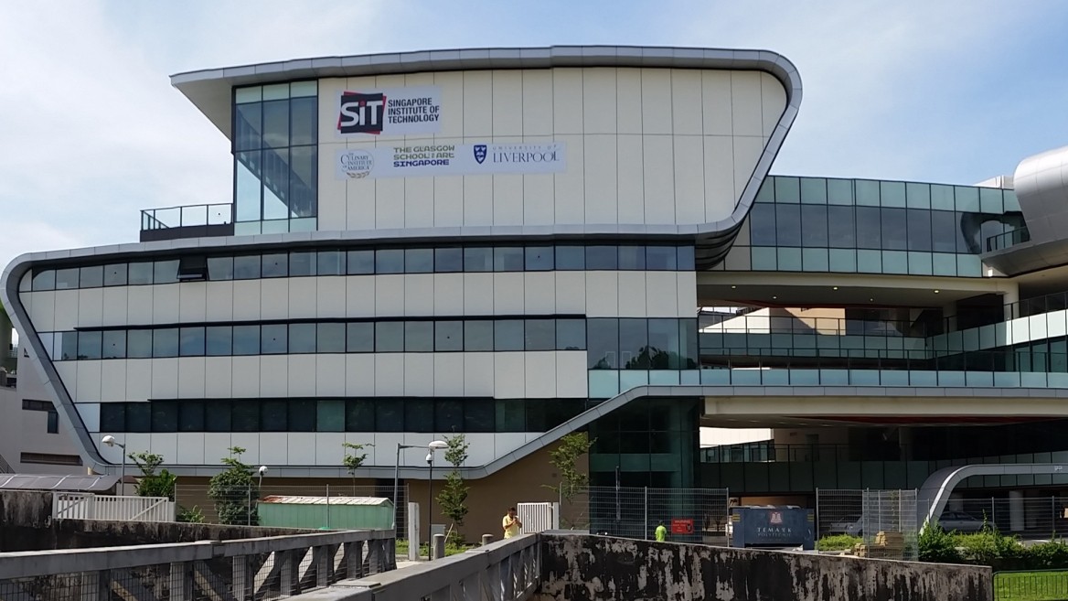 singapore institute of technology fee